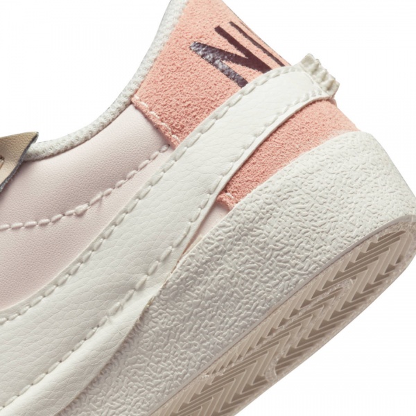 Кроссовки Nike BLAZER LOW '77 JUMBO DQ1470-601 р.37,5 бежевый