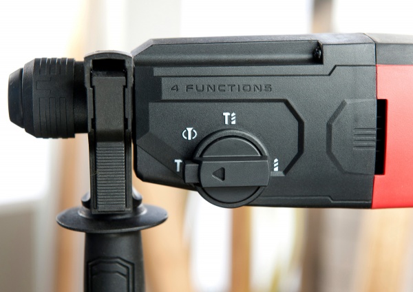 Перфоратор SKIL RH1E1770GA