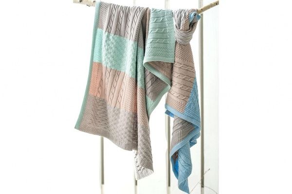 Плед IDEIA вязаный Малыш пэчворк + шапочка 70х90 см голубой 8000029910 