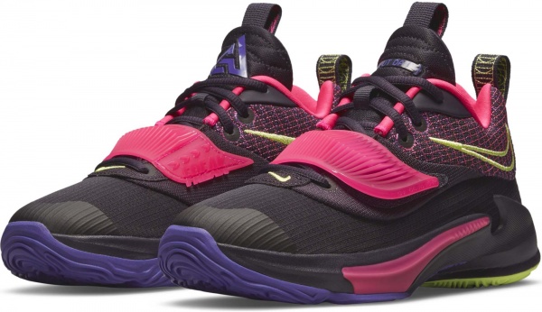 Кросівки Nike FREAK 3 (GS) DB4158-500 р.38,5 чорний