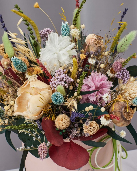 Квіткова композиція Floretta в капелюшній коробці Літня романтика 25x40 см