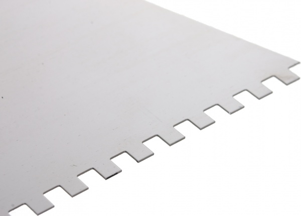 Шпатель зубчатый для клеевых растворов 150 мм зубчатый BauGut BT-528-00-00