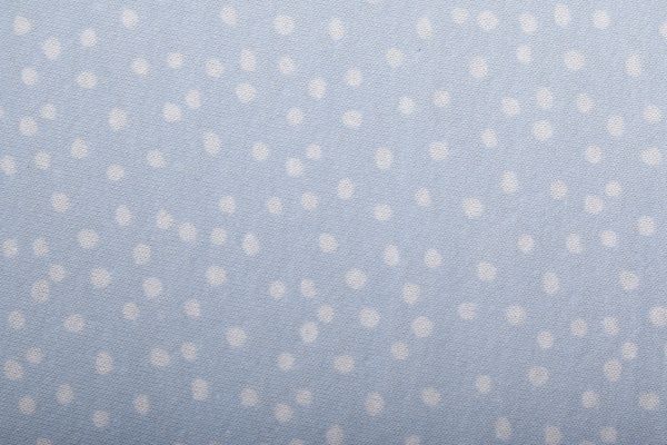 Простынь на резинке трикотажная Снежынки 90x200 см голубой с принтом Homeline 