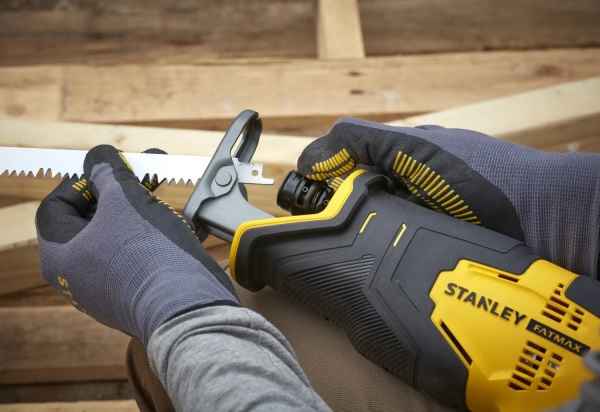 Пила сабельная Stanley FatMax SFMCS300D2K