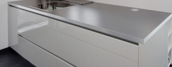 Уголок алюминиевый АЛЮПРО 15x15x1,5 мм 2500 мм с клейкой лентой фиам светлый