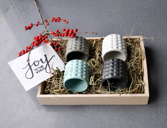 Кашпо декоративне Piramid cup білий бетон