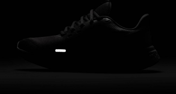 Кроссовки Nike Revolution 5 BQ3207-001 р.US 8,5 черный