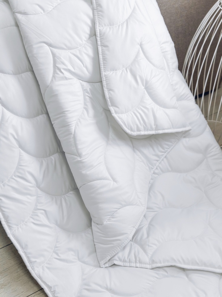 Одеяло демисезонное евро премиум софт Chill Out 140x205 см ARCLOUD