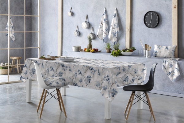 Скатерть Kyashar 150x250 см белый с синим Guy Laroche 