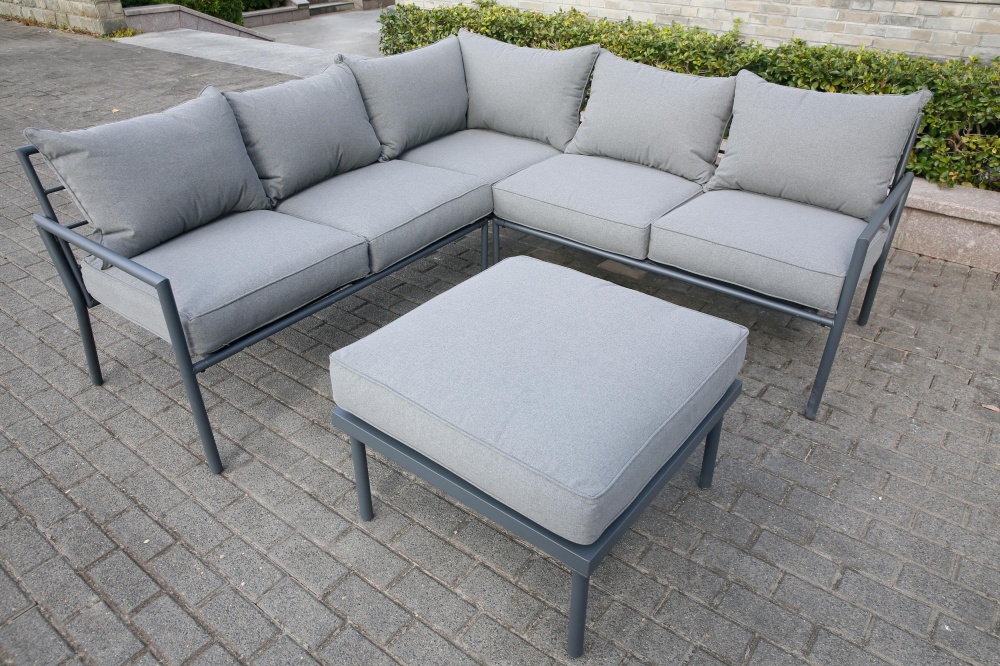 Комплект металлической мебели Чикаго (угловой диван + столик 68х68х34 см) серый