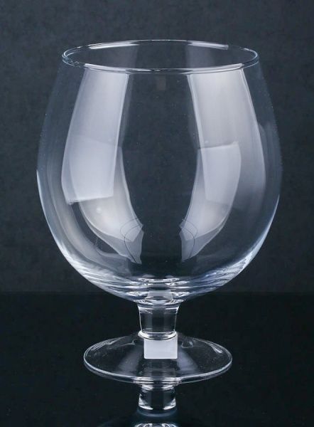 Ваза стеклянная прозрачная коньячка 24 см