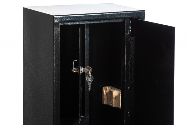 Сейф оружейный Metalzavod ЯОУ-1000 черный (2 ружья + трейзер) 