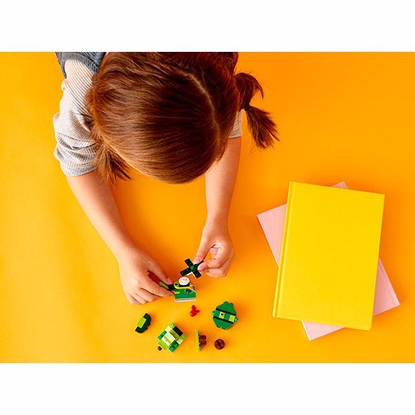 Конструктор LEGO Classic Зеленые кубики для творчества 11007