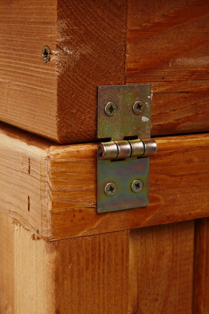 Ящик для корму з відкидною кришкою оброблений коричневий