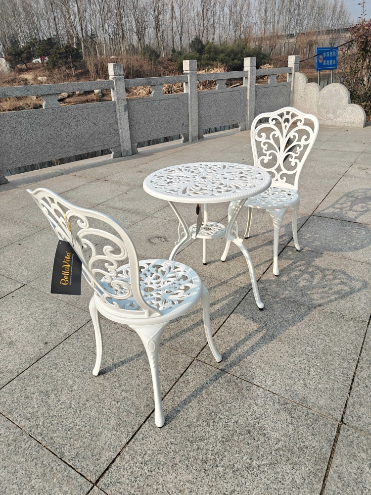 Комплект металлической мебели Bella Vita белый