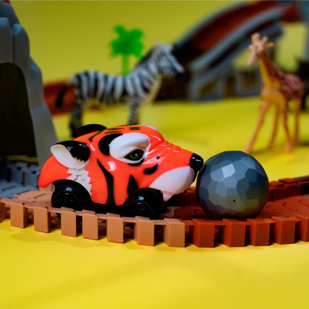 Ігровий набір OTAMANKO Автотрек «Дивовижні пригоди: Африканське сафарі» 532.02.64