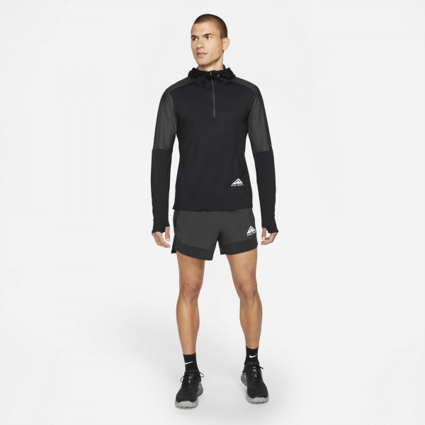 Футболка Nike M NK DF TRAIL ELMT GX HOODIE DD4580-010 р.M чорно-сірий