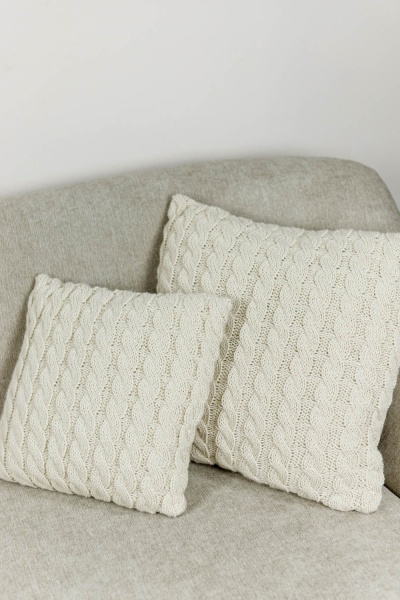 Подушка декоративная Косы 33x33 см кремовый 