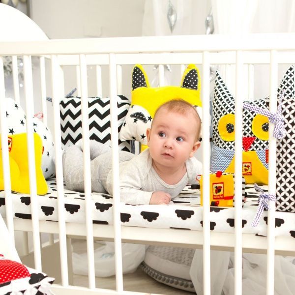 Бортик для кроватки Macик Подушка B&W МС 110512-01