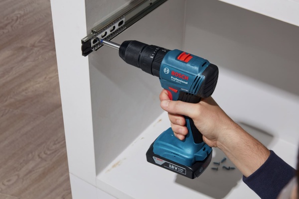 Шуруповерт ударний акумуляторний Bosch Professional GSB 185-LI 06019K3100