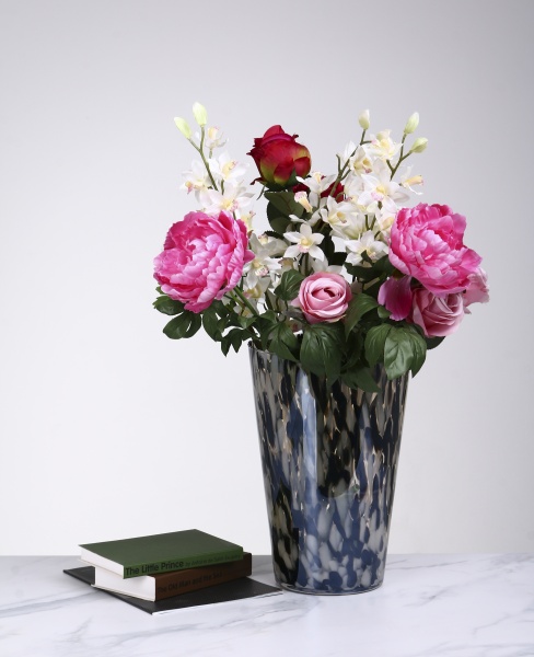 Ваза стеклянная Wrzesniak Glassworks Confetti опал 35 см черный топаз 