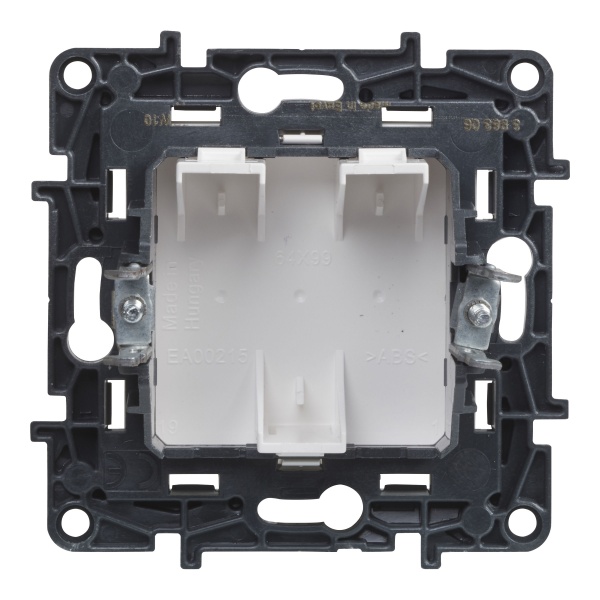 Заглушка Legrand Niloe Step 863100 белый