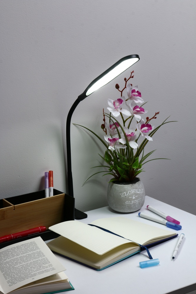 Настольная лампа Luna 10 Вт черный LML-L24CCT-S