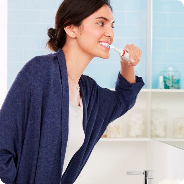 Электрическая зубная щетка Oral-B Smart 4 4100s D601.524.3 CR