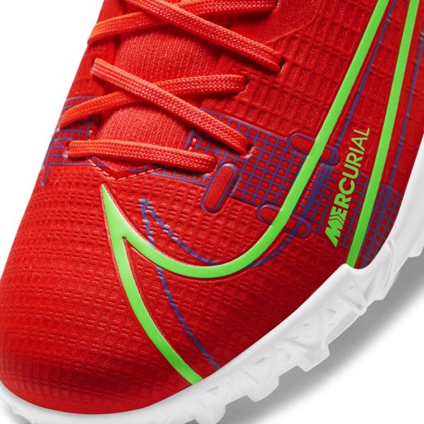 Cороконіжки Nike Mercurial Superfly 8Academy TF CV0789-600 р. US 1,5Y червоний