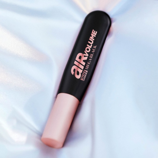 Тушь для ресниц L'Oreal Paris Air Volume Mega Mascara стойкая Extra Black 9 г