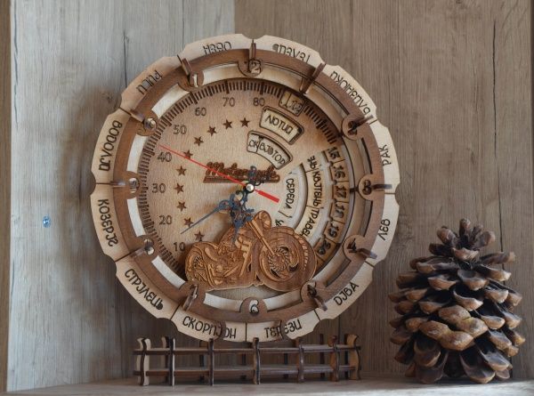 Часы настольные Байк d25.5 см