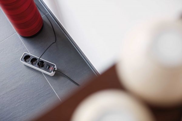 Удлинитель Brennenstuhl Ecolor H05VV-F 3G1.5 white с заземлением 3 гн. белый 1,5 м 1153230020 