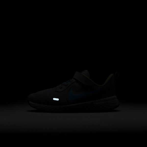 Кроссовки Nike REVOLUTION 5 BQ5672-019 р.US 1Y черный