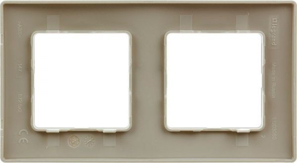 Рамка двомісна Legrand Etika універсальна світла галька 672522