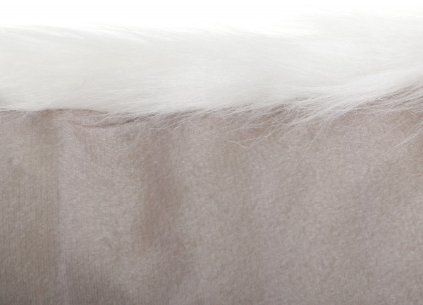 Подушка KM зі штучним хутром поліестер 45x45 см в асортименті 