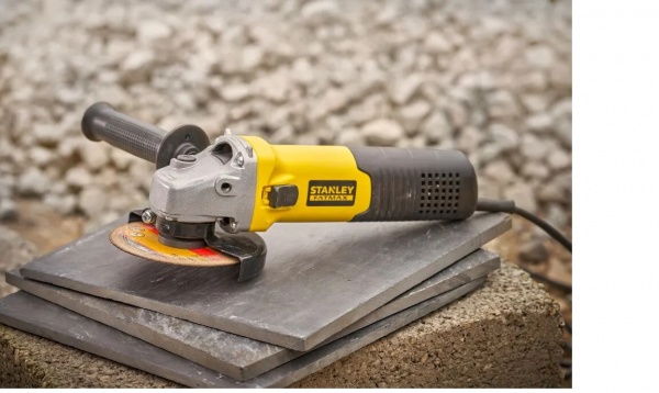 Болгарка (кутова шліфмашина) Stanley FatMax FMEG225VS