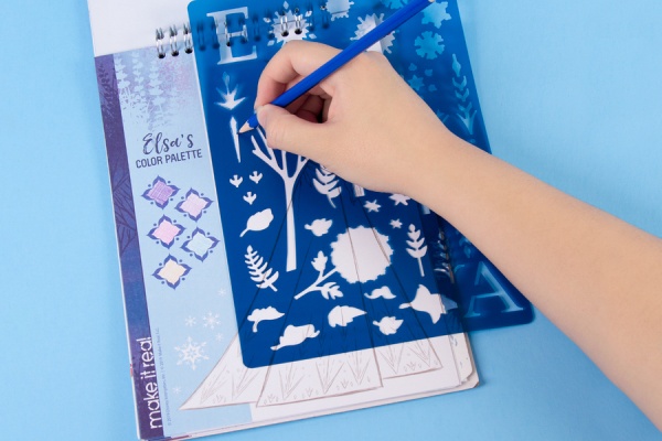 Блокнот Make it Real з трафаретами для створення модних коллекцій «Крижане серце 2» MR4207