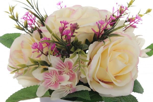 Букет штучних троянд 20х19 см в пластиковому горщику