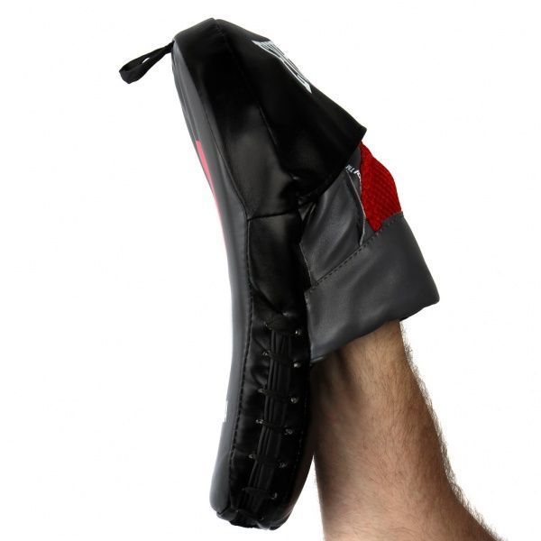 Лапа боксерская Everlast MMA Mantis Mitt 6x18x28 см черный 