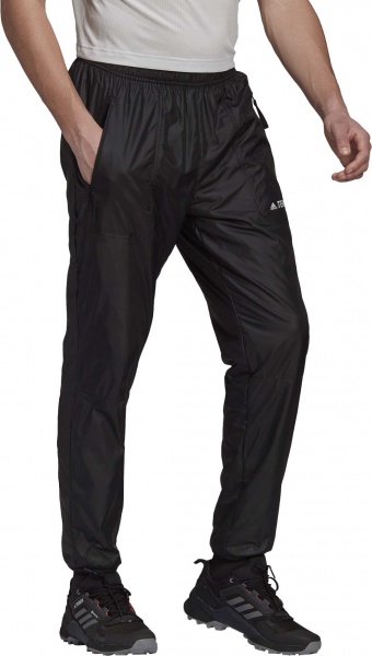 Брюки Adidas MULTI WIND PANT GU6501 р. 44 черный
