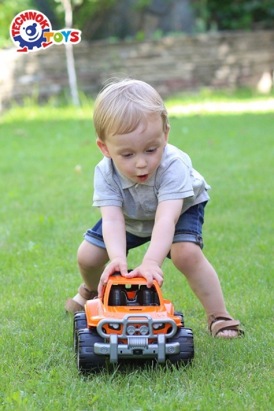 Позашляховик ТехноК з бампером 4975