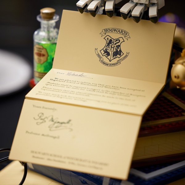 Конструктор LEGO Harry Potter Символи Гоґвортса. Колекційний набір 76391