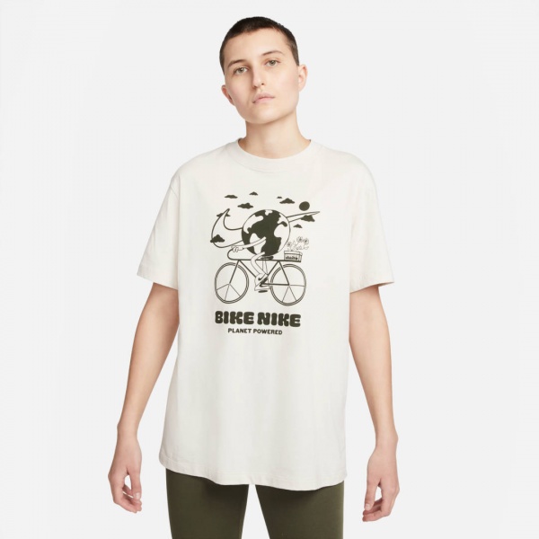 Футболка Nike W NSW TEE BF EARTH DAY DQ3047-104 р.L бежевий