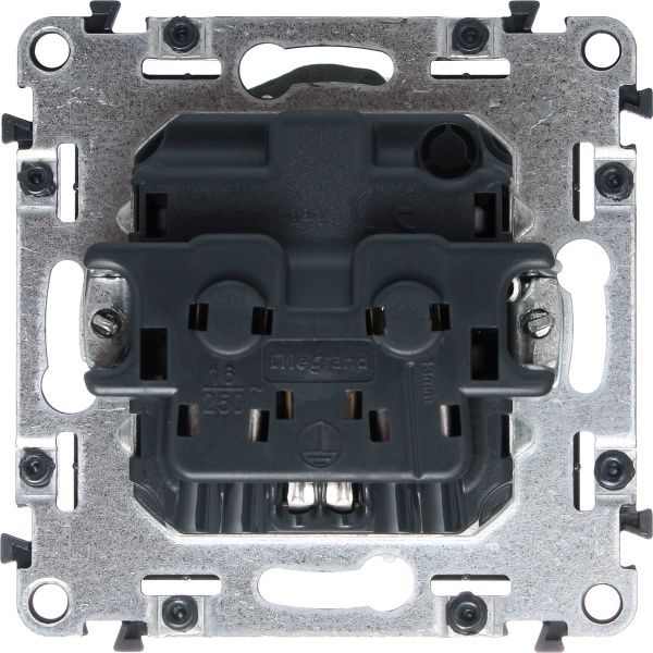 Розетка с заземлением Legrand Allure без шторок кремовый 753821