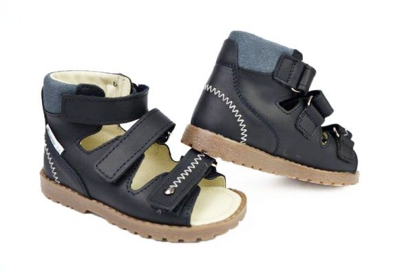 Сандалии ортопедические MRUGALA р.35 черный 1399-77 