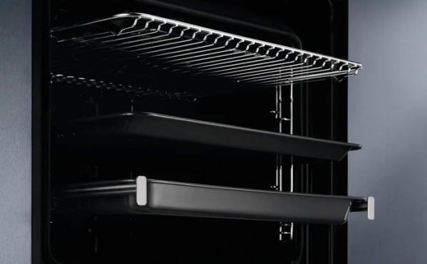 Духова шафа Electrolux PRO 600 EOD3H50BK