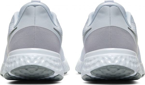 Кроссовки Nike WMNS NIKE REVOLUTION 5 BQ3207-100 р.US 6 белый