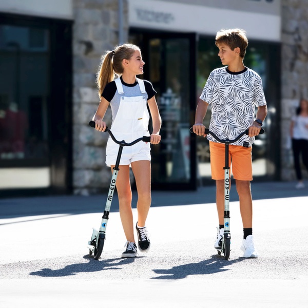 Самокат Micro Speed Deluxe різнокольоровий принт SA0213 