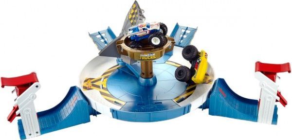 Трек Hot Wheels Небезпечне протистояння серії Monster Trucks FYK14