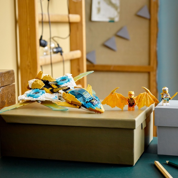 Конструктор LEGO NINJAGO Літак Золотого дракона Зейна 71770